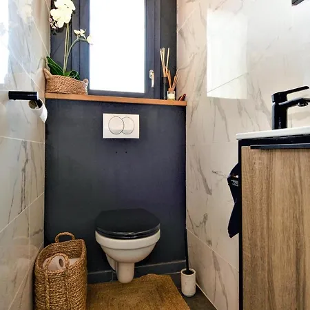 3 Bedroom Amazing In Montfavet Holiday home Avignon